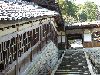 永平寺僧堂を結ぶ廊下を縦長のアングルで撮影した画像