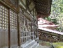 吉峰寺本堂正面から回廊、庫裏を眺めた画像