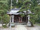 岡太神社参道石畳みから見た拝殿