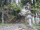 岡太神社参道石段と石燈篭
