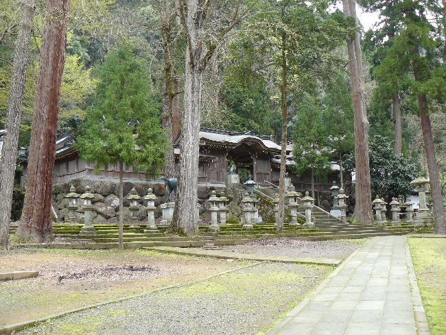 パワースポットとして知られる大瀧神社の境内