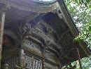 安波賀春日神社本殿の側面を写した画像