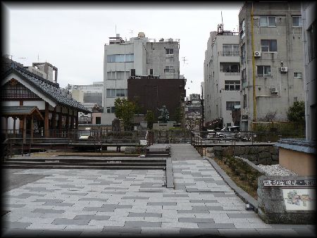 �k�̏���̏�Ղɐ������ꂽ�k�̏��隬�����̑S�i�摜