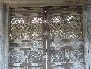 称名寺山門の門扉に施された素晴らしい組子細工のような洗練された意匠
