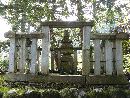 泰澄大師廟と石造玉垣