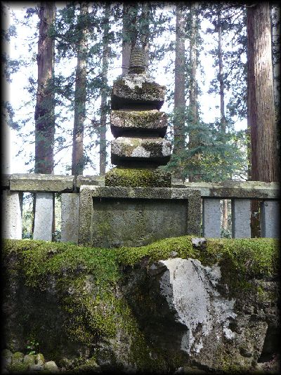 �ۂނ�����d�̏�Ɍ�������Ă����ؐ������擃