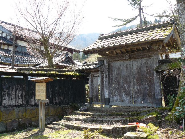 ���Ɩ���