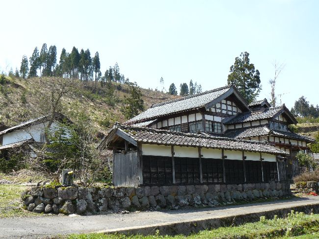 ���Ɩ���