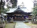 三國神社参道石畳みから見た拝殿正面と石造狛犬