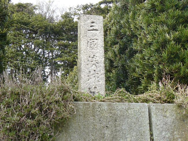 �O������