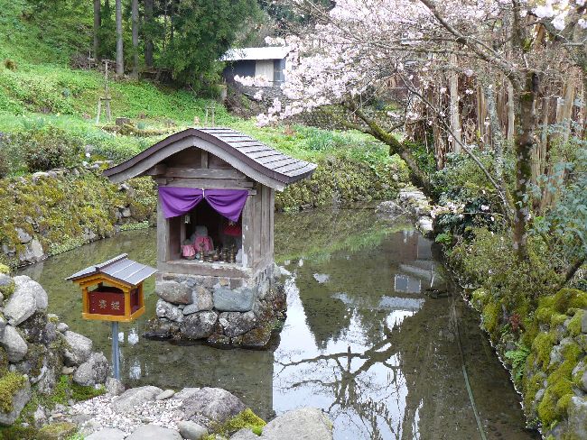 �Z������