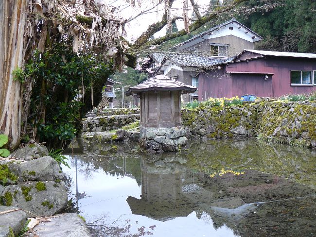 �Z������