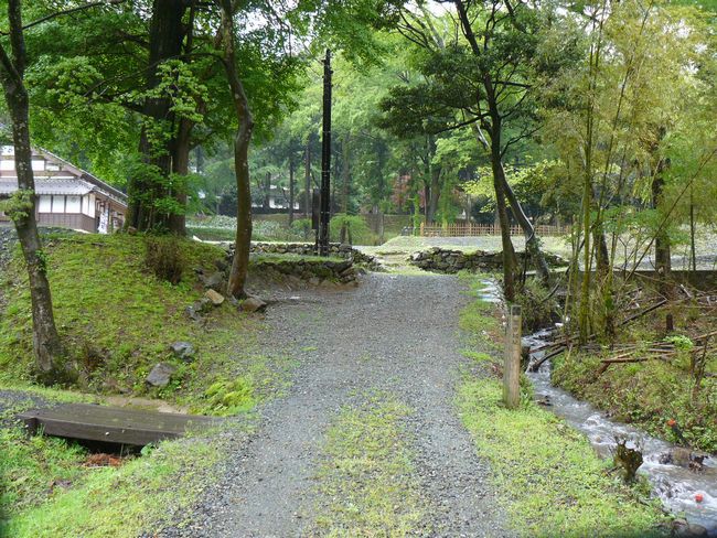 ���`����s��