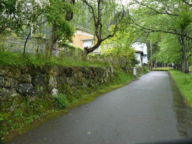 ���`����s��