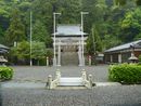 宇波西神社参道に設けられた石造神橋